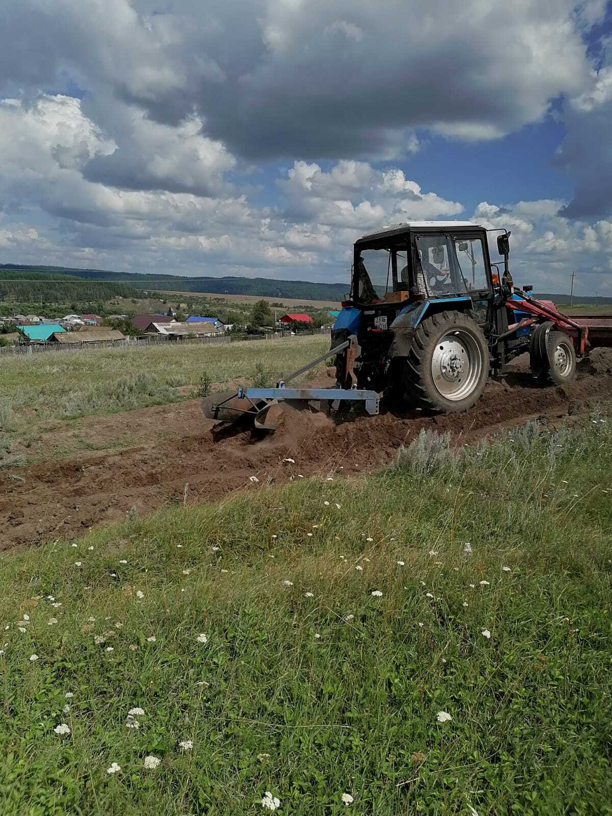 Обновление минерализованных полос и противопожарной опашки.