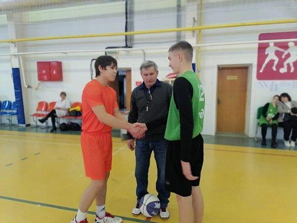 В Павловке прошли районные игры ШБЛ КЭС БАСКЕТ.