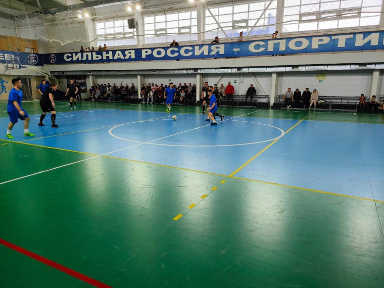 Команда Павловского района "Кристалл" участвует в Чемпионате Ульяновской области по мини-футболу.