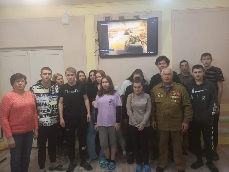 В Общежитии Павловского технологического техникума провели "Урок мужества". В Общежитии Павловского технологического техникума провели "Урок мужества".