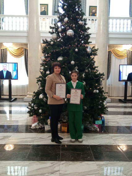 В Ульяновске чествовали земляков, победителей областных конкурсов. В Ульяновске чествовали земляков, победителей областных конкурсов.