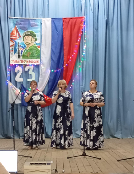 Коллектив Шаховского СДК участвовал в фестивале патриотической песни.