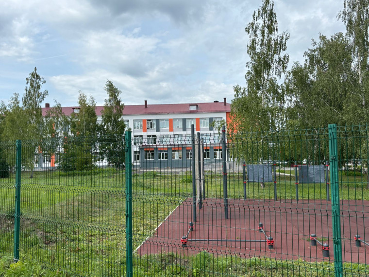 Продолжается подготовка к новому учебному году. Продолжается подготовка к новому учебному году.