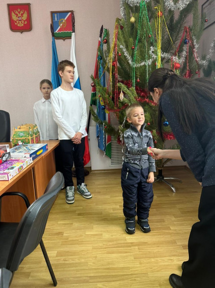 В Павловке стартовала акция « Подарим детям праздник».